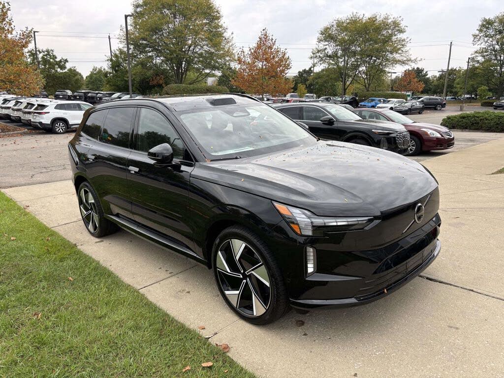 2025 Volvo EX90 Twin Ultra 6-Passenger eAWD