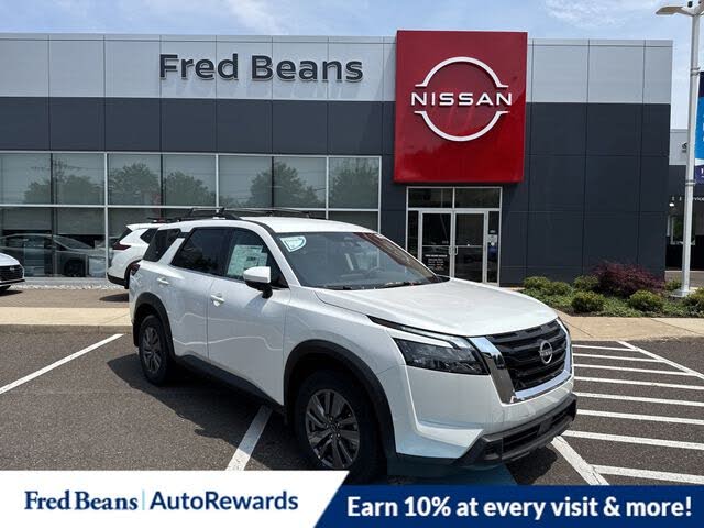 2025 Nissan Pathfinder SV 4WD