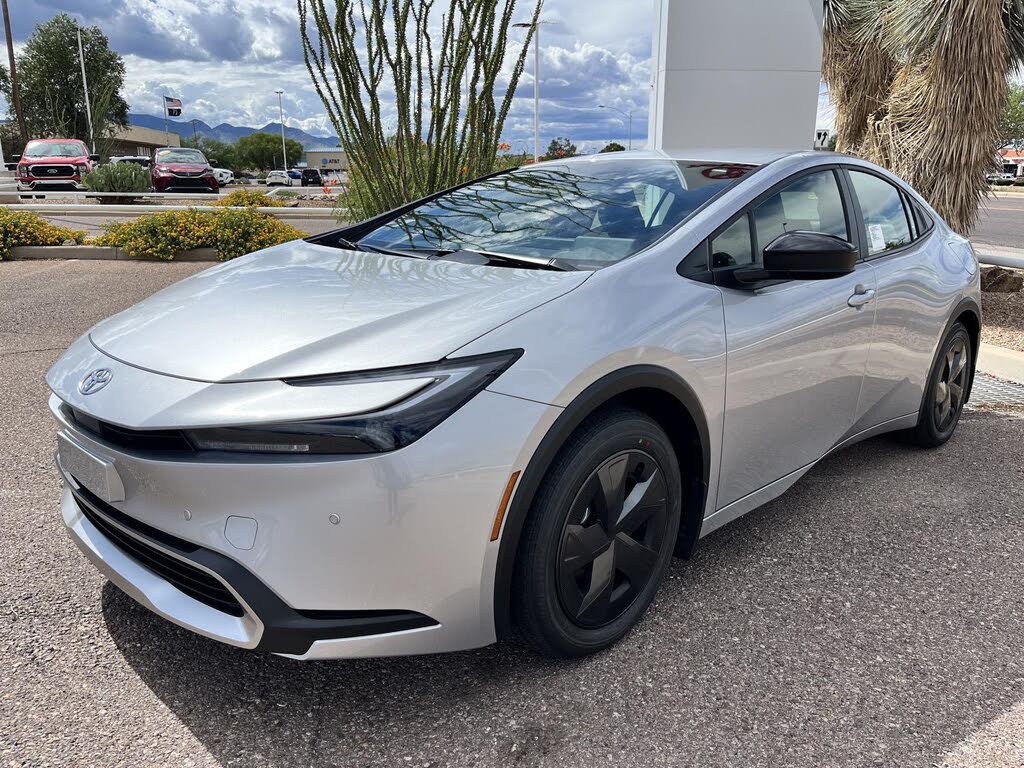 2026 Toyota Prius Plug-In Hybrid SE FWD