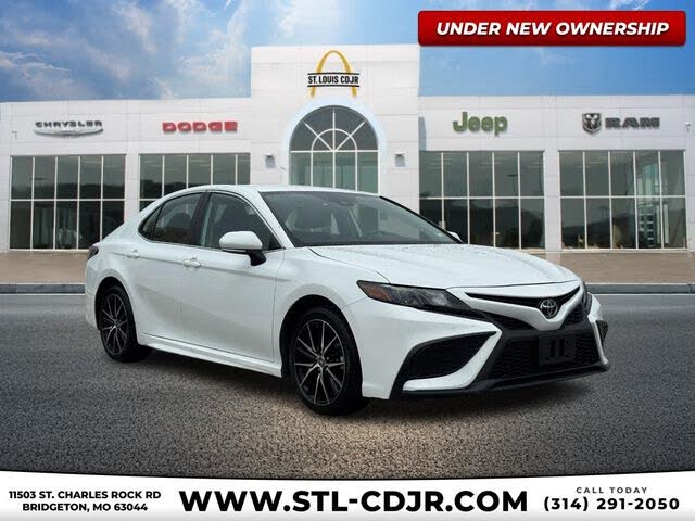 2024 Toyota Camry SE FWD