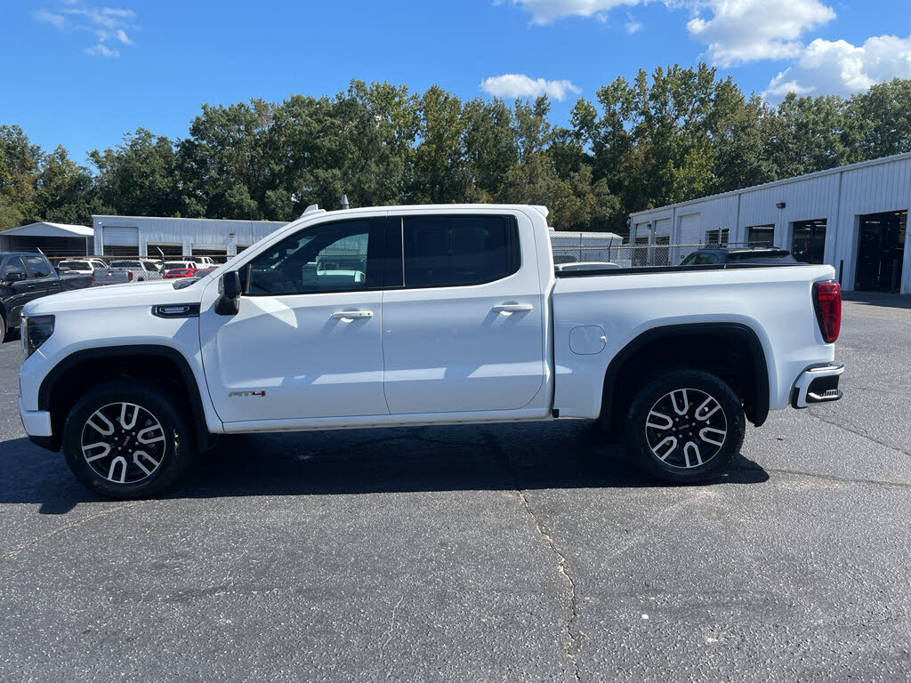 2024 GMC Sierra 1500 AT4 Crew Cab 4WD