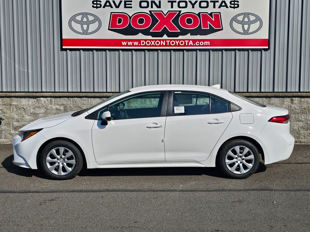 2025 Toyota Corolla LE FWD