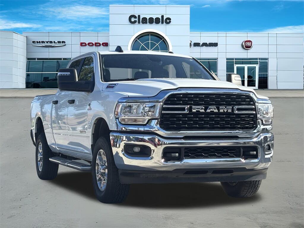 2024 RAM 2500 Big Horn Crew Cab 4WD