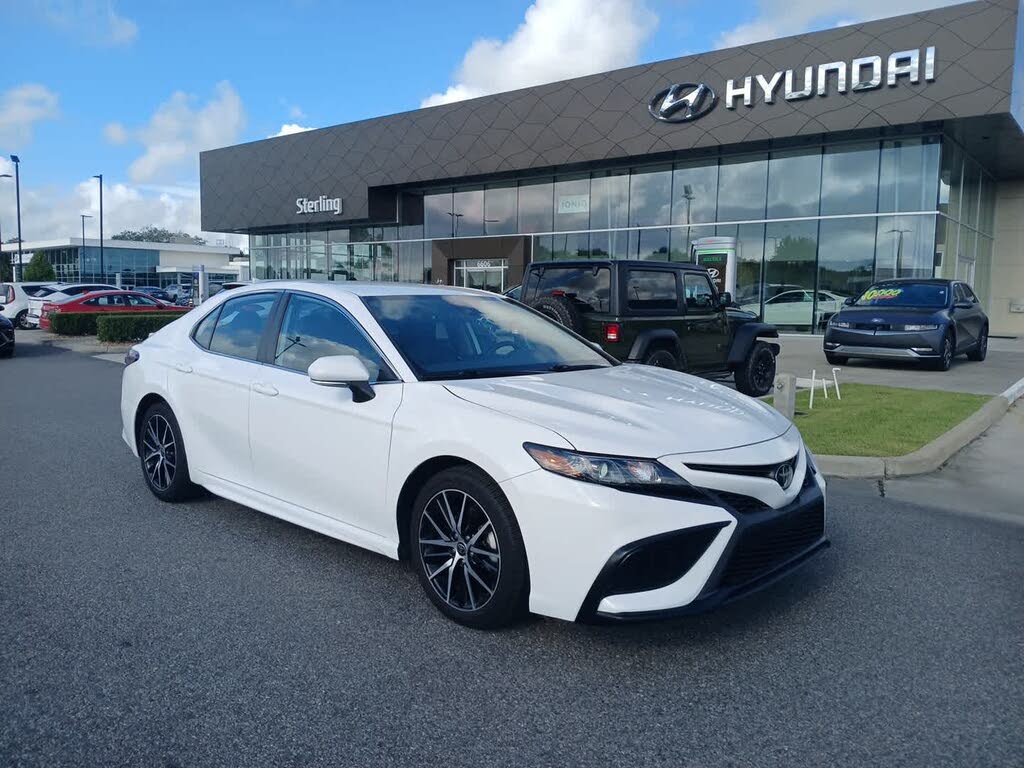 2023 Toyota Camry SE FWD