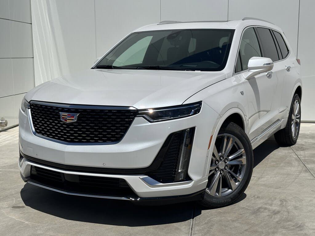 2025 Cadillac XT6 Premium Luxury FWD