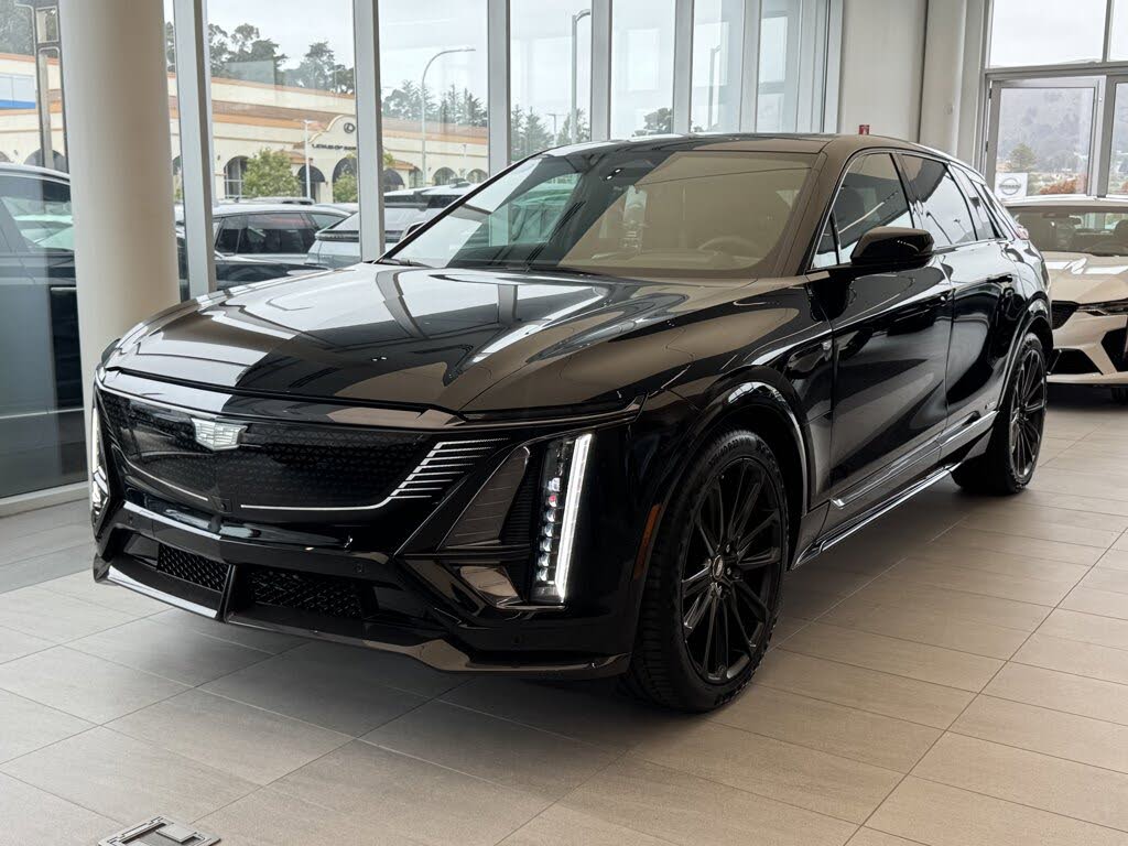 2026 Cadillac LYRIQ-V Premium AWD