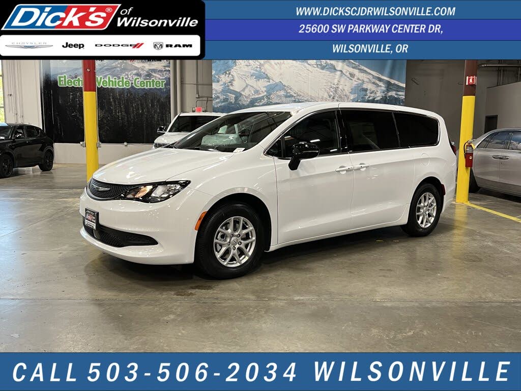 2026 Chrysler Voyager LX FWD