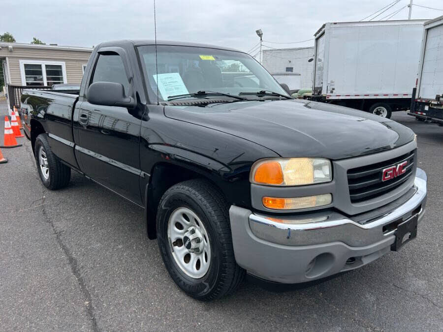 2006 GMC Sierra 1500 Work Truck 6.5 ft. 4WD