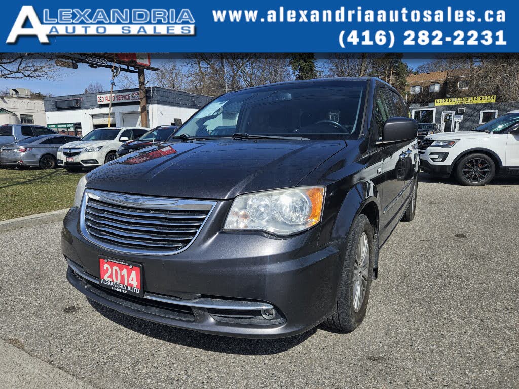 2014 Chrysler Town & Country 30th Anniversary FWD