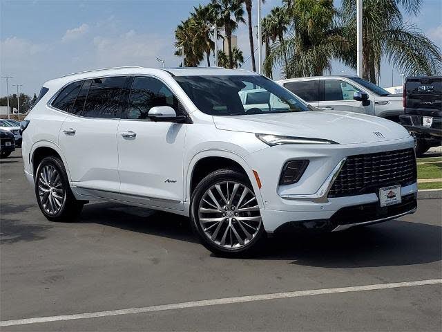 2026 Buick Enclave Avenir FWD