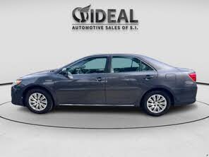 Toyota Camry Hybrid LE FWD