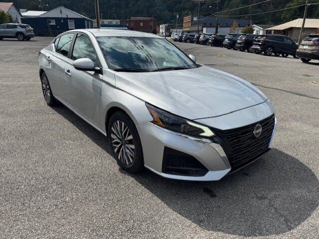 2023 Nissan Altima 2.5 SV FWD