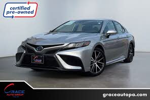 Toyota Camry Hybrid SE FWD