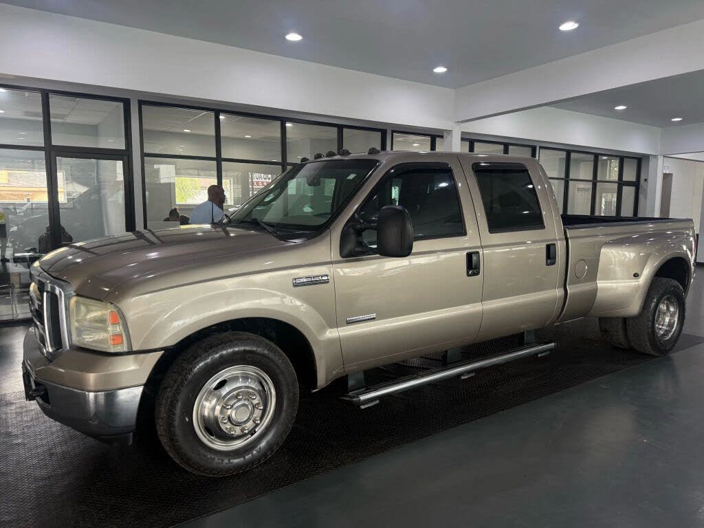 2007 Ford F-350 Super Duty Lariat Crew Cab DRW