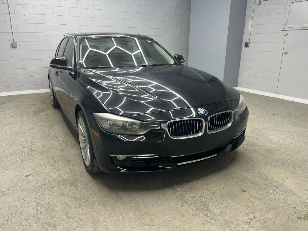 2013 BMW 3 Series 328i Sedan RWD