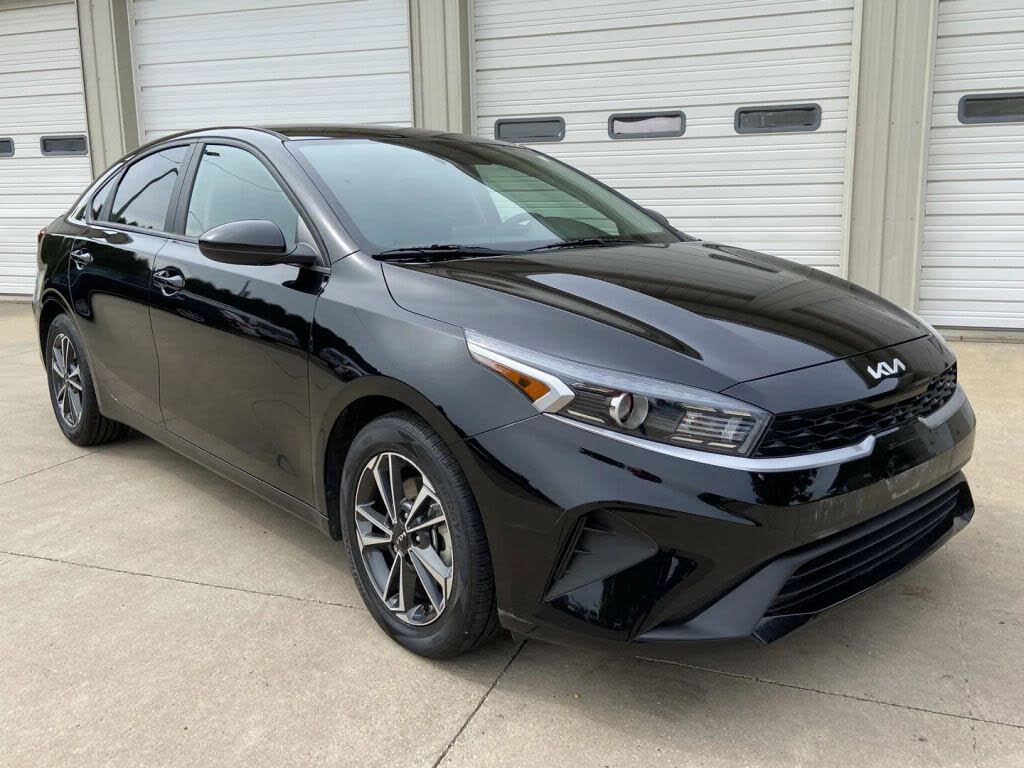 2023 Kia Forte LXS FWD