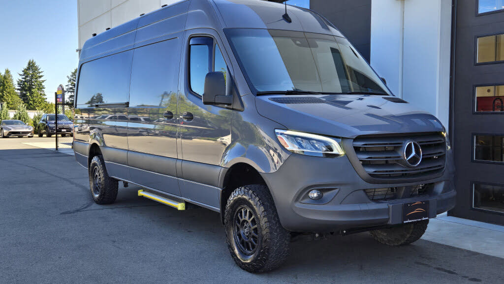 2022 Mercedes-Benz Sprinter 2500 170 V6 High Roof Crew Van 4WD