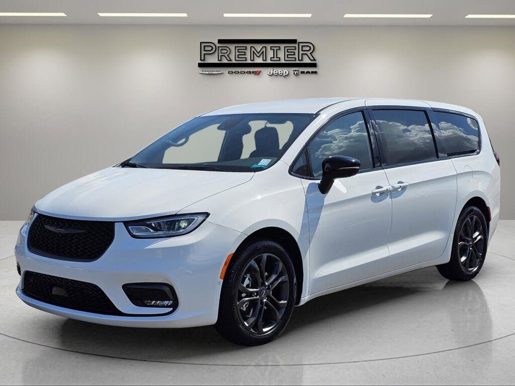 2026 Chrysler Pacifica Select FWD