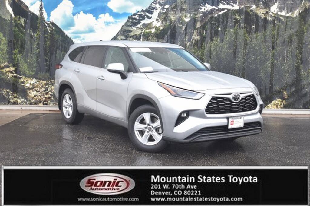 2024 Toyota Highlander LE AWD