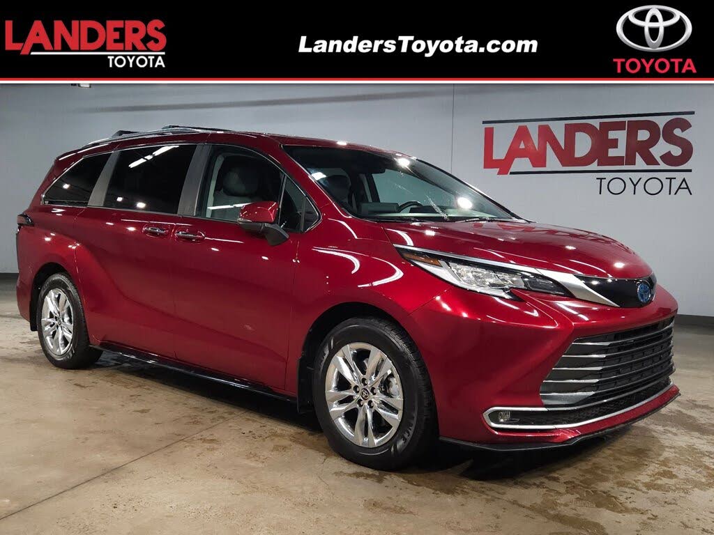 2024 Toyota Sienna Limited 7-Passenger FWD