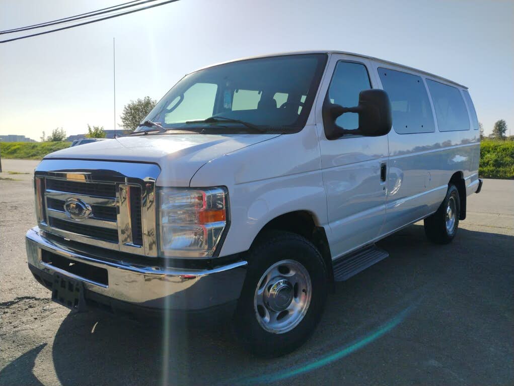 2013 Ford E-Series E-350 XLT Super Duty Extended Passenger Van