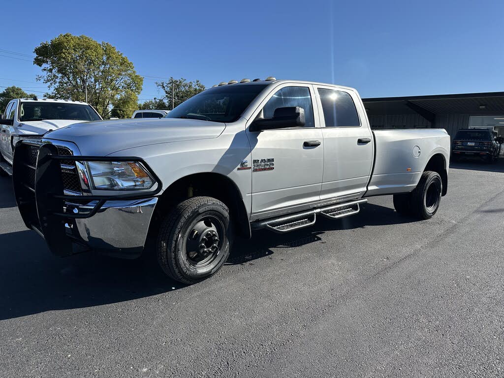 2018 RAM 3500 Tradesman Crew Cab LB DRW 4WD