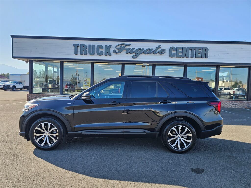 2025 Ford Explorer ST-Line AWD