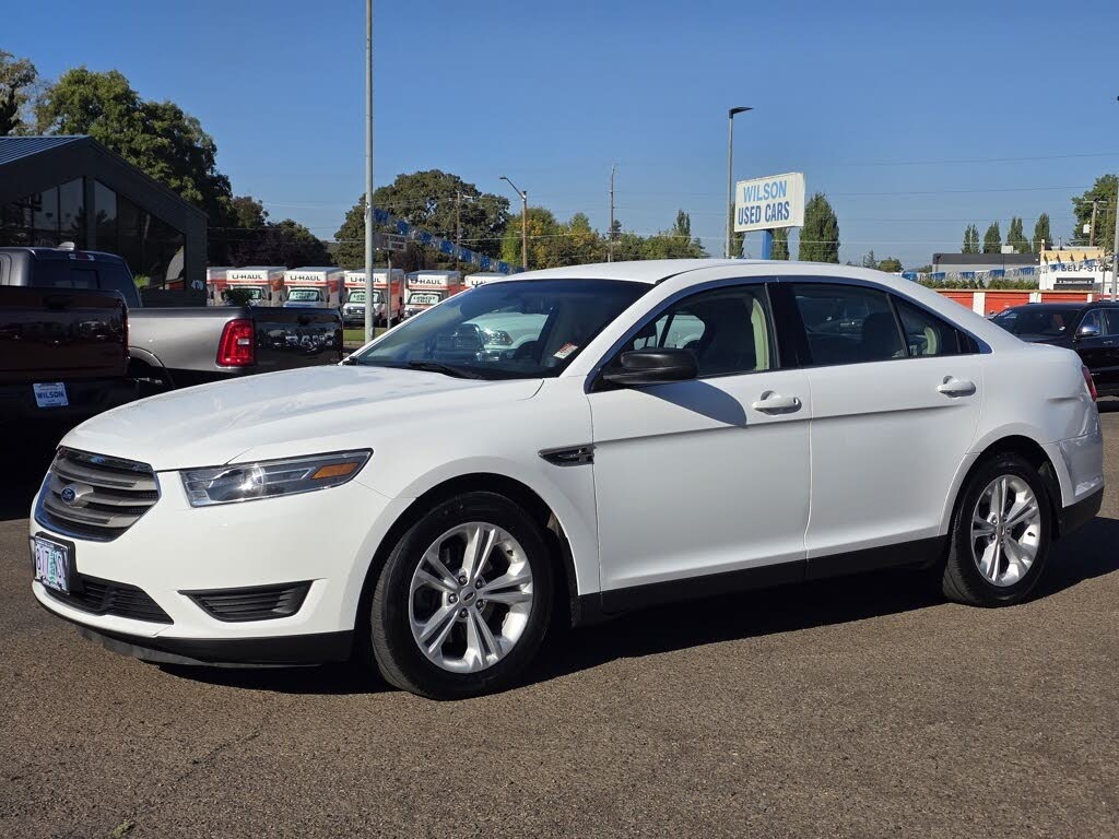 2016 Ford Taurus SE