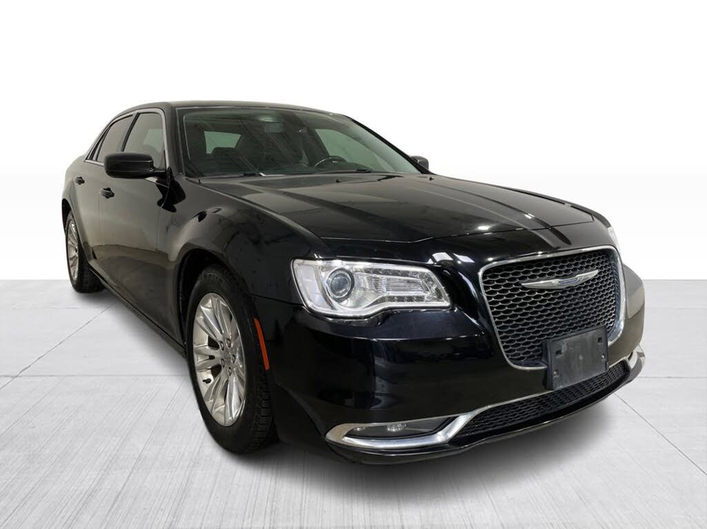 2017 Chrysler 300 Touring RWD