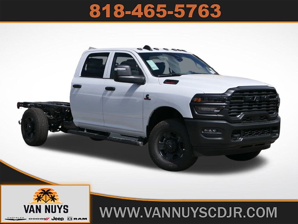 2026 RAM 3500 Chassis Tradesman Crew Cab LB RWD