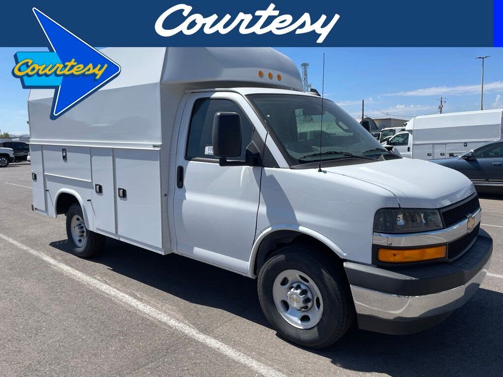 2025 Chevrolet Express Chassis 3500 Cutaway 139