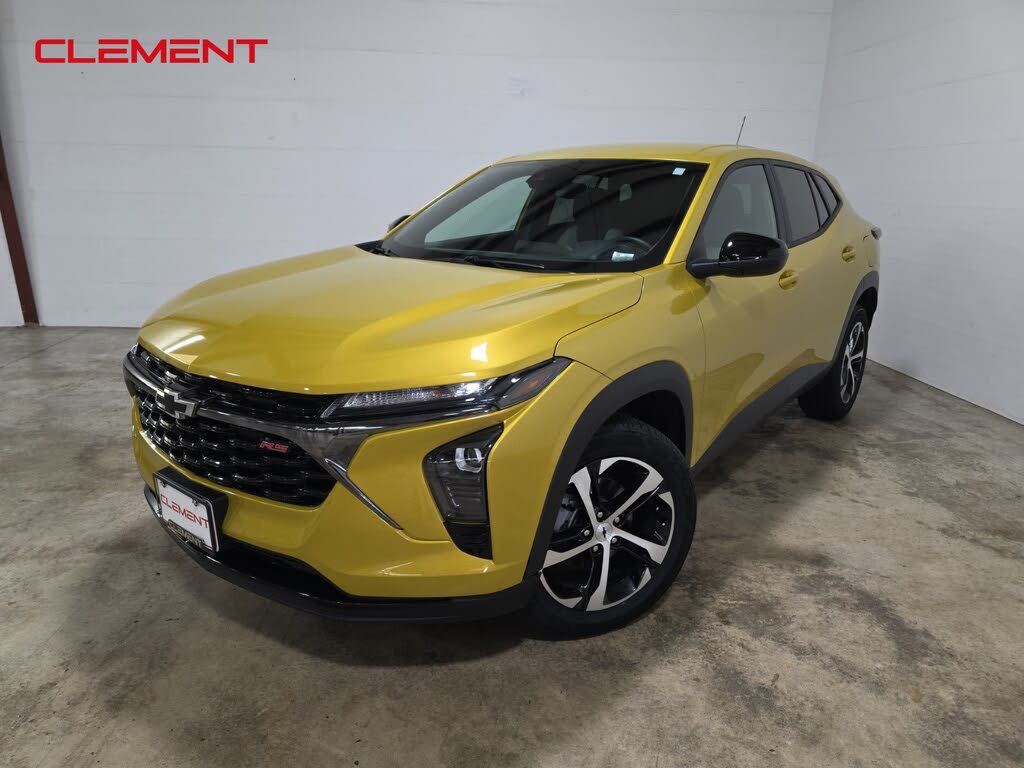 2025 Chevrolet Trax RS with 1RS FWD