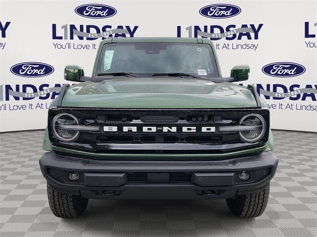 2025 Ford Bronco Outer Banks 4-Door 4WD