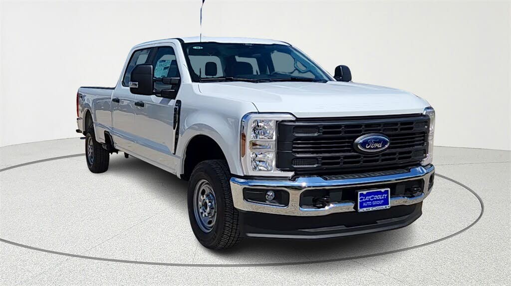 2026 Ford F-250 Super Duty XL Crew Cab 4WD