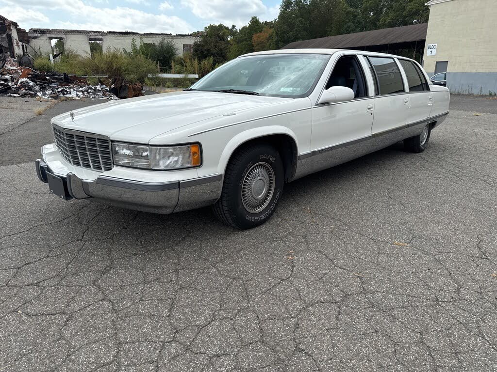 1995 Cadillac Fleetwood Sedan RWD