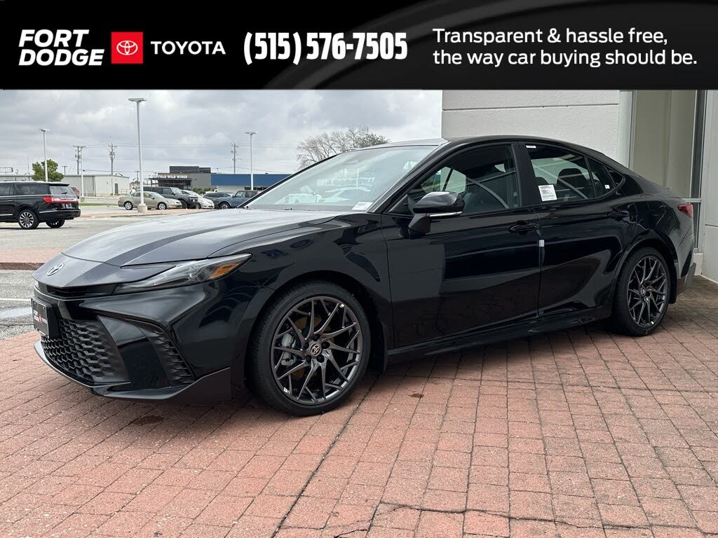 2025 Toyota Camry SE FWD