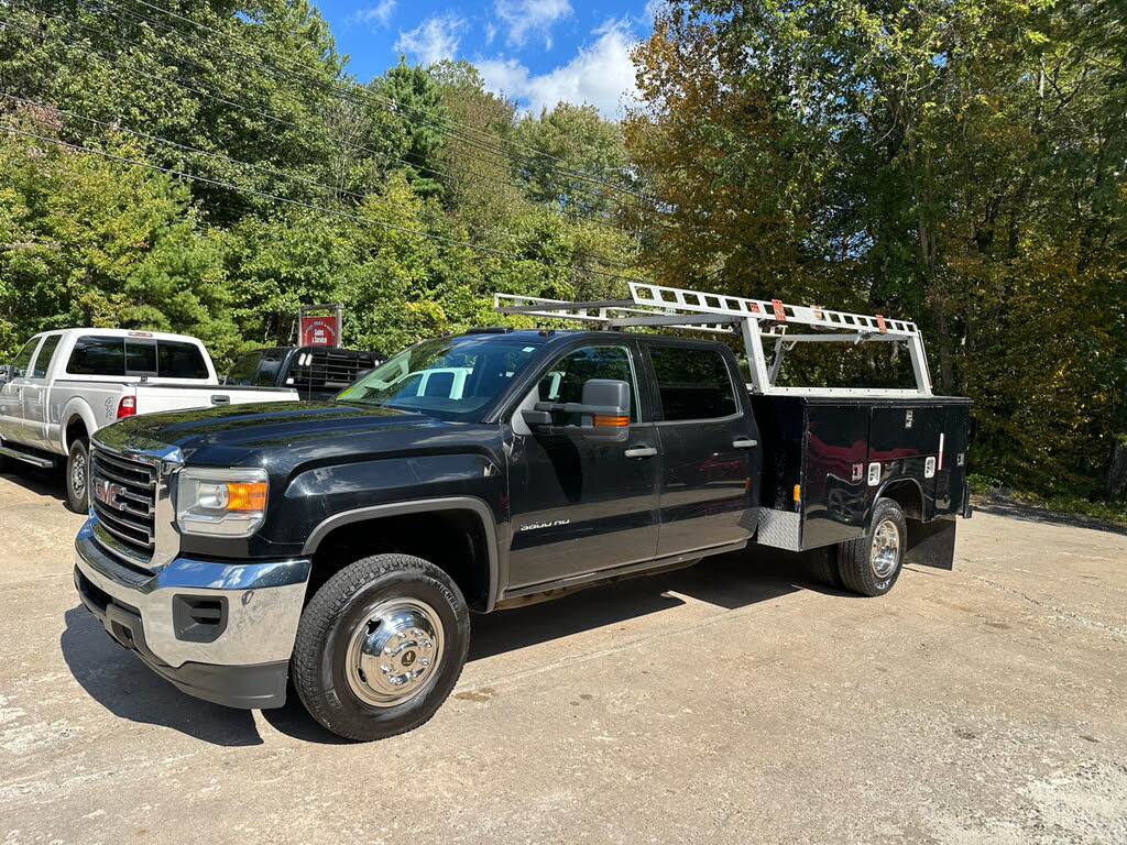 2015 GMC Sierra 3500HD Base Crew Cab LB DRW
