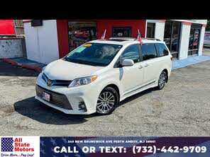 Toyota Sienna XLE 8-Passenger FWD