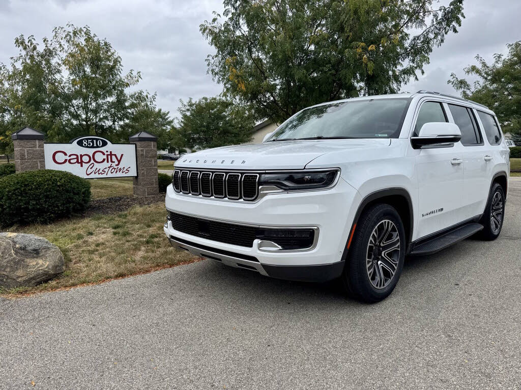 2022 Jeep Wagoneer Series III 4WD