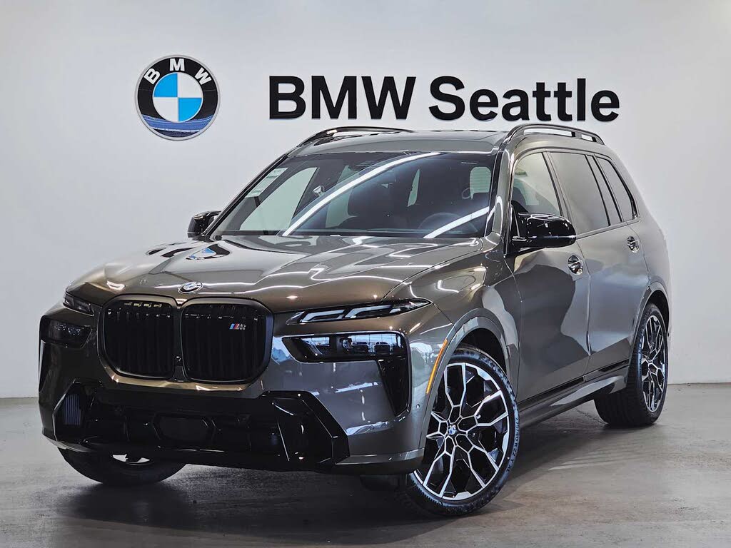 2026 BMW X7 M60i AWD