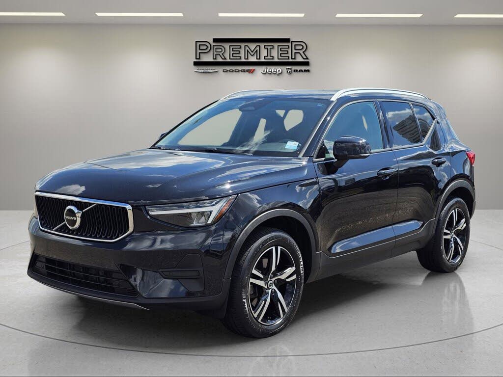 2023 Volvo XC40 B5 Core AWD