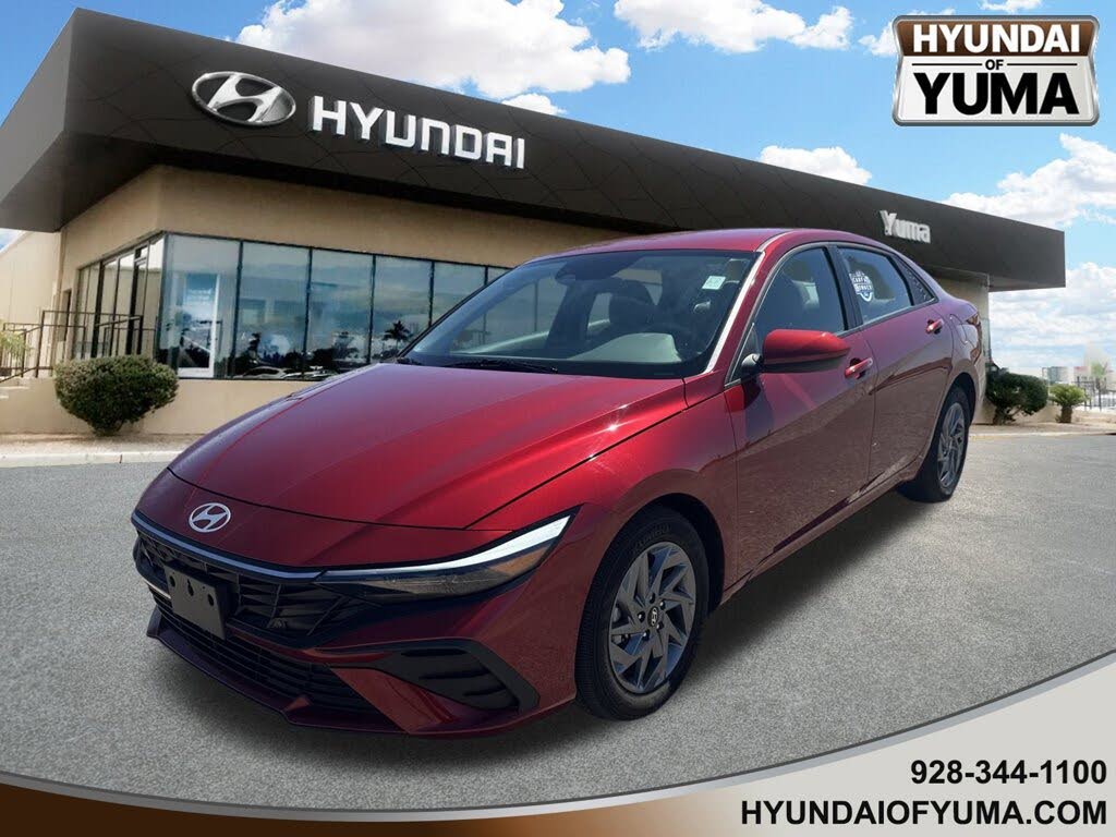 2024 Hyundai Elantra SEL FWD