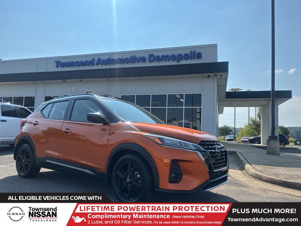 2023 Nissan Kicks SR FWD