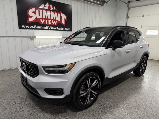 2021 Volvo XC40 T5 R-Design AWD