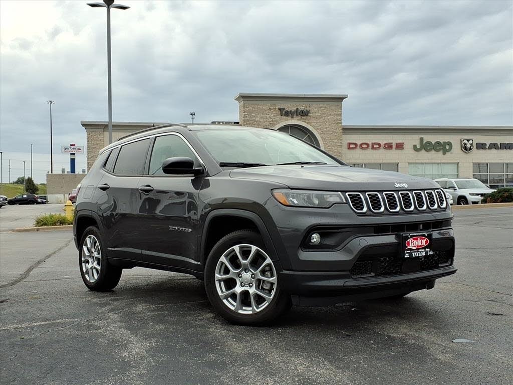2024 Jeep Compass Latitude Lux 4WD