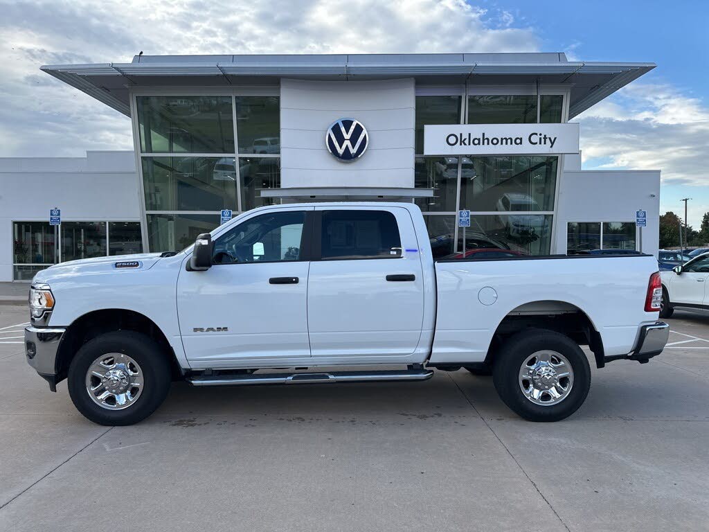 2024 RAM 2500 Big Horn Crew Cab 4WD