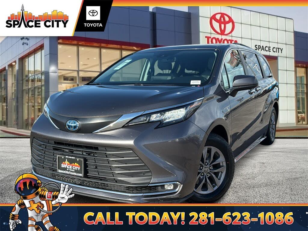 2023 Toyota Sienna XLE 7-Passenger FWD
