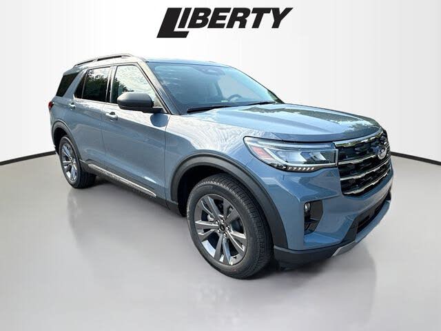 2025 Ford Explorer Active AWD