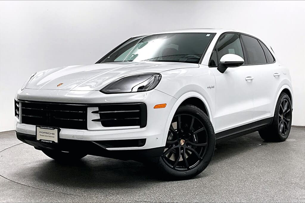 2026 Porsche Cayenne AWD
