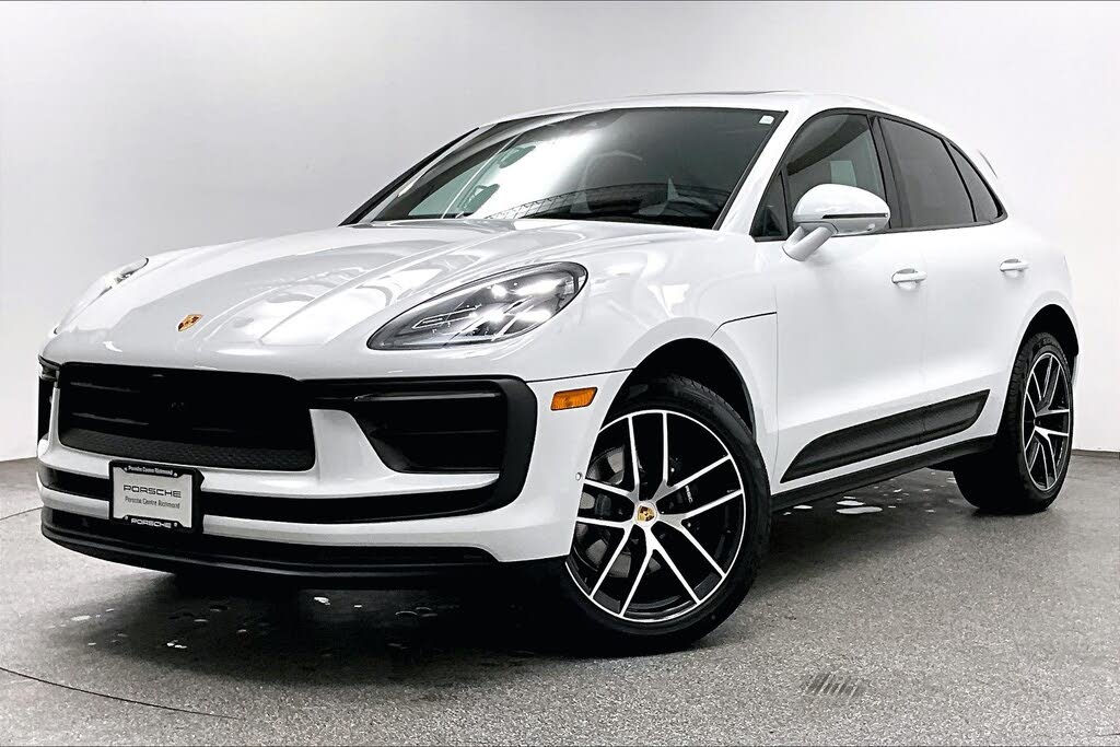 2026 Porsche Macan AWD